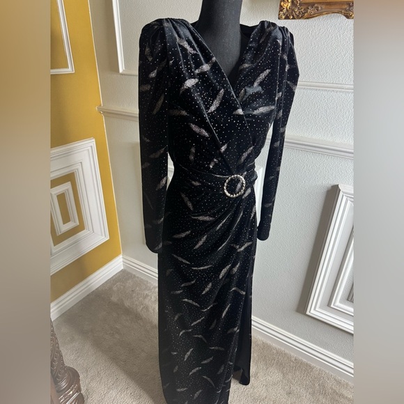 Carina Velvet Gown - Elegant Black and White Patterned Dress - Picture 14 of 14